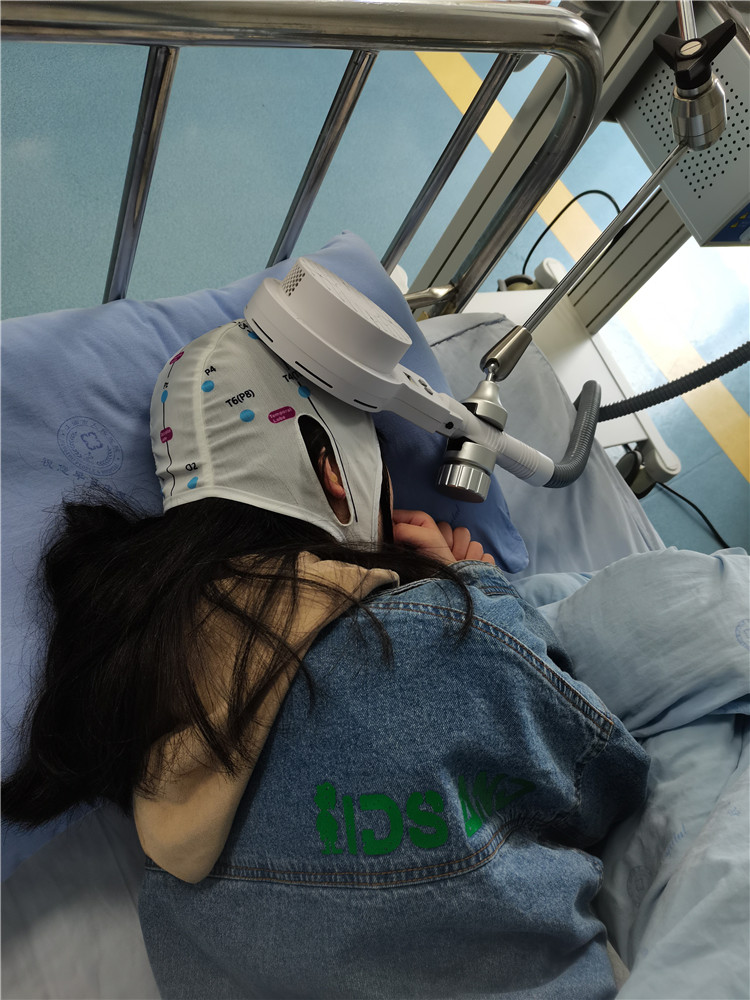 焦虑、抑郁、失眠了？安全、无创的经颅磁刺激治疗了解一下1.jpg