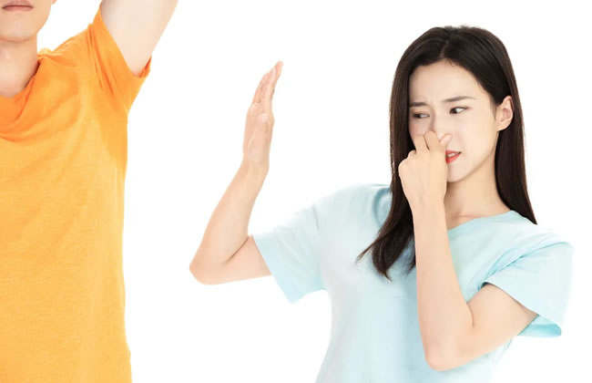夏日炎炎！狐臭的尴尬如何化解？江医专家给你支招！