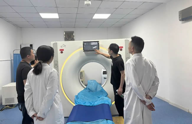 党建引领促发展，医技携手护健康——江医门诊医技第二联合支部开展主题党日活动